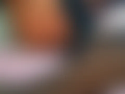 Frisch geduscht, geschniegelt, die M****i schön glatt rasiert… Dazu sexy Dessous, genau so, wie du es magst 💋 Wo bist du? 😋 Ich will dich endlich bei mir im Bett haben und dein kleines Sexspielzeug