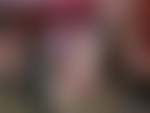 Es ist so geil wie mich die F**kmaschine zum Squirten bringt 🔥