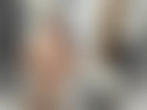 Oh, was für eine gute Massage ich gerade hatte… 😏 Starke Hände, Öl gleitet über meine Haut, der ganze Körper entspannt und aufgeheizt…