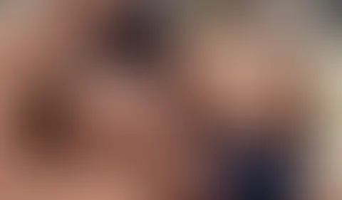 Unterwürfige Freundin wird mit der Leine dominiert!!