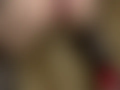 Titten gebunden, Plug im A***h und geil an der M****i gespielt