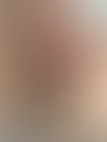 Ich liebe diesen Plug und ich weiß, du liebst den Anblick, wie er in meinem Hintertürchen steckt! Durch die Größe verdeckt er komplett meine R*****e!