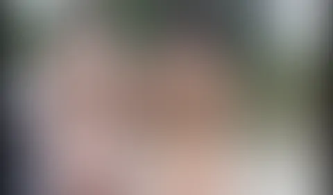 Wieder lässt mein Herr uns zusammen Sport machen. Doch diesmal treten NovaNilla und ich gegen einander an. Wer ist wohl die Sportlichere?