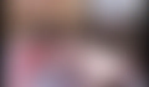 Mit unserer neuen Spielpartnerin kann man auch zu dritt viel Spaß haben. NovaNilla und ich kommen bei einem kleinen Dreier mit Anna zumindest absolut auf unsere Kosten. Und Anna kann anscheinend auch