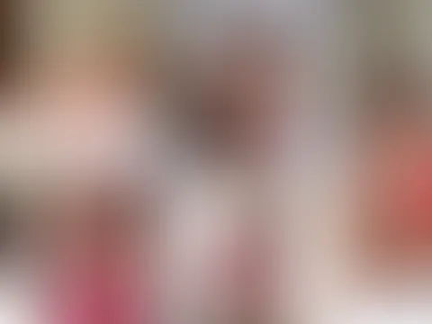 Zwei S******e in Alicia Dark spritzen tief rein