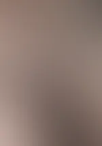 Ich hab’s noch gelassen. Die Klinge lag schon bereit aber irgendwie gefällt mir dieses Gefühl, ganz natürlich, viel zu sehr. 😈 Manchmal ist weniger glatt… einfach heißer. 💋 Oder was meinst du ?