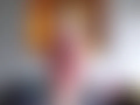 Geiles Babe mit dicken Titten wird in alle ihre Löcher gef**kt!