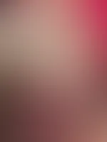 Ich liebe es, meinen Dildo in mir zu spüren… Willst du sehen, wie er ganz langsam tief in meine nasse P***y gleitet? 💦