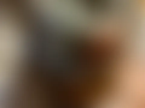 Guten Morgen, kommst du zu mir ins Bett? Bin ein bisschen erkältet, brauche Zuneigung...😘🤧