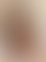 Würdest du jetzt gerne mit meinen harten Nippeln spielen? 😈