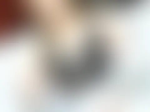 🫧Ein bisschen Schaum, ein bisschen Magie.✨  Zwischen Wärme und Wasser entsteht dieser Moment verspielt, verführerisch und einfach ich.  Wer sagt, man kann nicht gleichzeitig stark und sinnlich sein, 