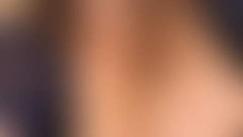 Manchmal reicht ein Blick nicht aus… 💋 Wer neugierig ist, bekommt vielleicht noch etwas mehr zu sehen. 😘✨ Komm näher und entdecke, was hinter dem Lächeln steckt. ❤️