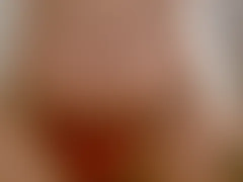 Schau wie ich meinen Dildo so richtig geil abreite