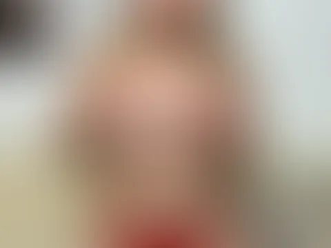 Würdest du sie halten… oder lieber küssen? 🍒🥰