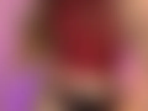 Knie nieder und schau zu mir auf 😈😘