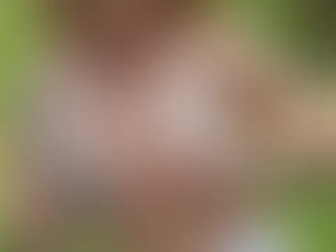 Das kleine Engelchen vergnügt sich draußen 😇😈😉