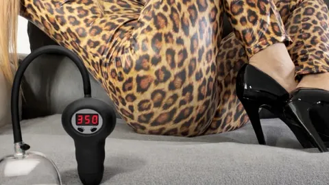 Leather, p***y pump, f**k machine… 🌶️