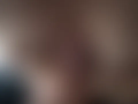 Willst du sehen wie ich diesen S*****z f**ke? 🥵 Schau in meine Private Inhalte und gönn dir meine Sexvideos 😮‍💨
