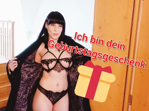 Ich bin dein Geburtstagsgeschenk Du darfst mich F**ken