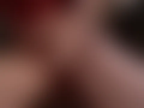 Ich reite zum ersten Mal ein Boden dildo