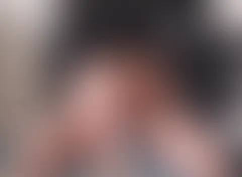 Selbstbefriedigung mit einem Dildo