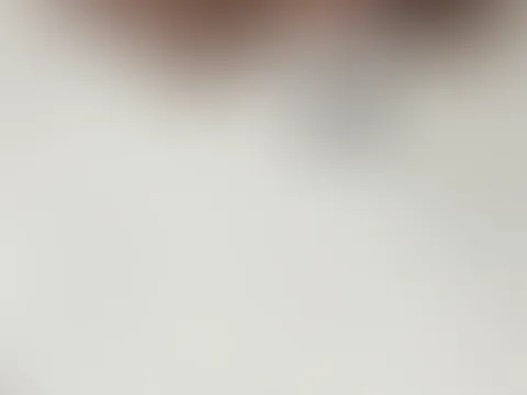 Vorbereitung muss sein 😜 Micky Muffin dehnt ihr enges Arschloch mit einen Riesen Dildo 🔥🤤