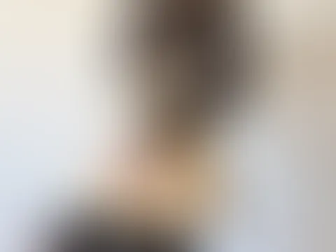 Nur du darfst dir einen Blick unter meinen Rock erlauben 😉🫣