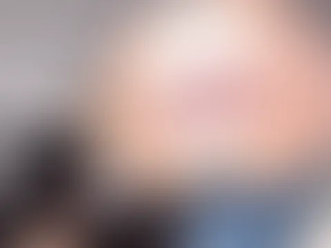 Meine feuchte M****i bis zum Orgasmus gefingert während ich einen geilen Analplug im A***h hatte!