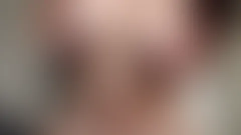 Was sagst du eigentlich zur neuen Haarfarbe? Oder ist sie dir bei dem Anblick meiner nackten Brüste gar nicht aufgefallen?😋🥵😜