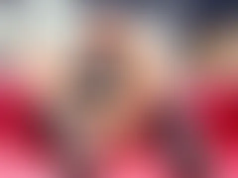 Wie gefällt dir mein neues Lederoutfit? 😈🍆💦 oder hast du den Blick direkt auf die P***y geworfen?
