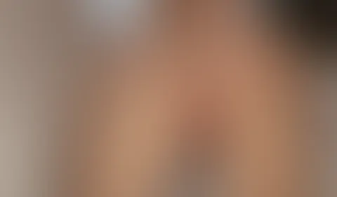 Meinen öligen A***h gefingert 💦