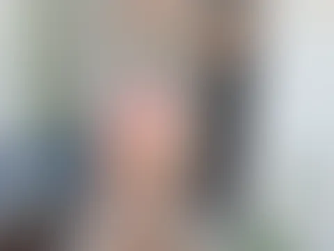 Die heißen Tage sind nur nackt zu ertragen und dennoch bin ich durchgehend feucht, geil und in meinem Garten.