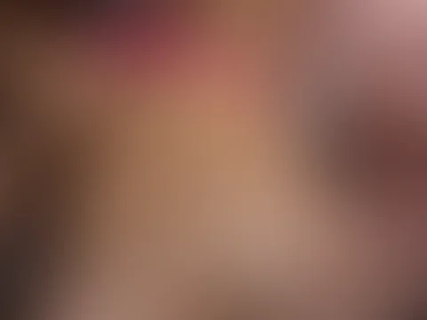 Ich wünsche euch eine gute Nacht aus dem Bett 🫢 Mit Hand an der P***y schläft es sich doch direkt besser 😏🔥🐱
