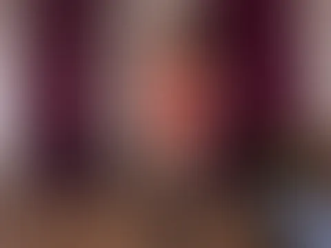 Versaute Webcamgirl lutsch Dildo S*****z und f**k sich in Nylons bis zum S****t