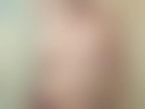 Komm zu mir unter die Dusche, es ist auch schon nass hier! 💦👀
