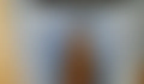 Ich fand es ja schon immer geil mit meiner #p**se zu spielen und es einfach laufen zu lassen sowieso vor allem wenn ich mir meine #F***e #g******t habe. Aber mich vor laufender Kamera das erste mal mi
