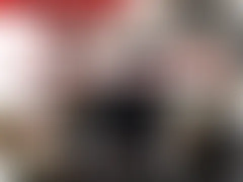 Hausmädchen Dildo-f**k am spiegel