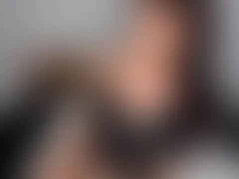 Gefällt es dir, wenn ich dich so daheim empfange? 💋