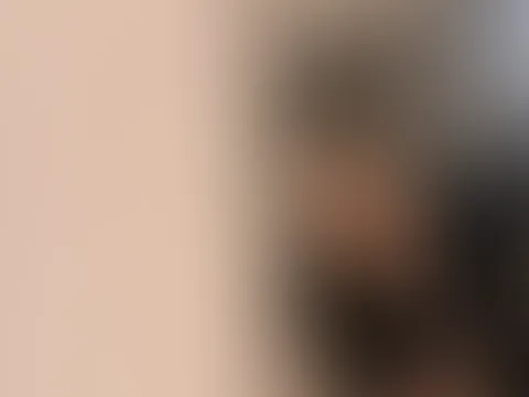 Schönes Kleidchen und das ist auch das Einzige Teil was ich anhabe :) 😈