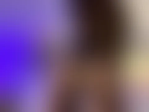 Einfach eine abendliche Atmosphäre, wenn man Lust hat, ein bisschen geheimnisvoll zu sein 🖤💜✨