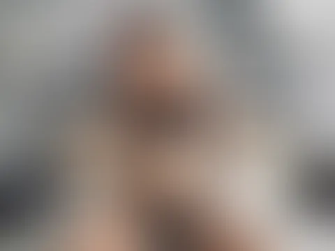 Wage einen Blick und genieße meinen heißen Body im Schlafzimmer