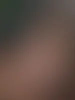 Ich zeige meine prallen Titten und habe mein Höschen tief in meine F***enspalte gezogen. Wie gefällt dir das? 😈🔥🍑
