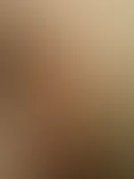 Schön die Titten eingeschäumt
