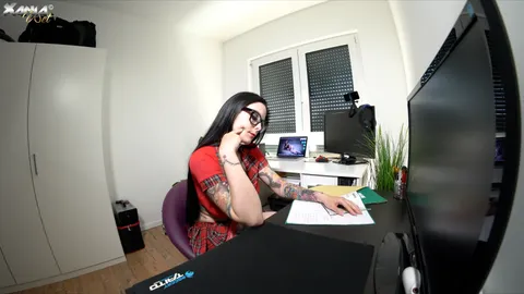 MEGA FACIAL! Sexy uni student fucked bareback!