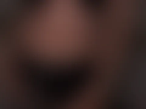 Ich ziehe mein sexy Outfit aus und besorge es meiner P***y