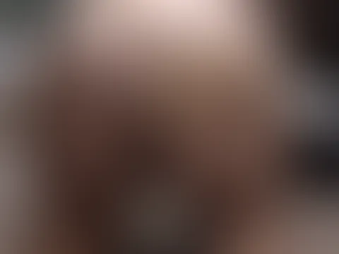 Frisch geduscht und extra nochmal für dich in Szene gesetzt … mein curvy Prachthintern sollte dir jetzt wohl kaum noch aus dem Kopf gehen. 😏 Und soll dir heiße Träume bescheren 🥵😋