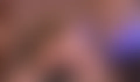 9 Minuten pure a**l Action! Schau mir zu wie ich mein Arschloch schön einöle, es mit den Fingern dehne und mich dann auch meinen Dildof**k vorbereite! Du wirst es lieben 🥰