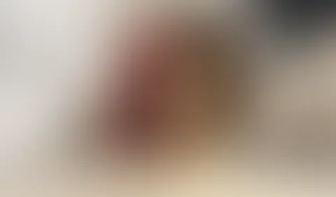 Brandneues Video! Ich fühlte mich extrem geil und spielte mit meiner nassen M****i (hör auf die Geräusche, die sie macht!) und ritt dann einen Dildo im Cowgirl-Stil und mit Blick auf die Kamera bis z