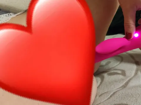Bequem auf der Couch mit meinem Toy 🍆😏