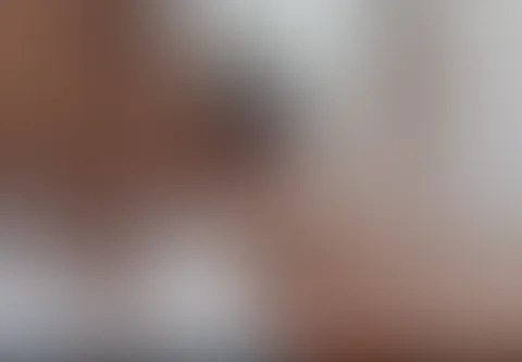 Lecken am morgen vertreibt Kummer und Sorgen đ herrlich, wenn er es mir mit seiner Zunge besorgt đ wĂ€rst du jetzt auch gern zwischen meinen Beinen?